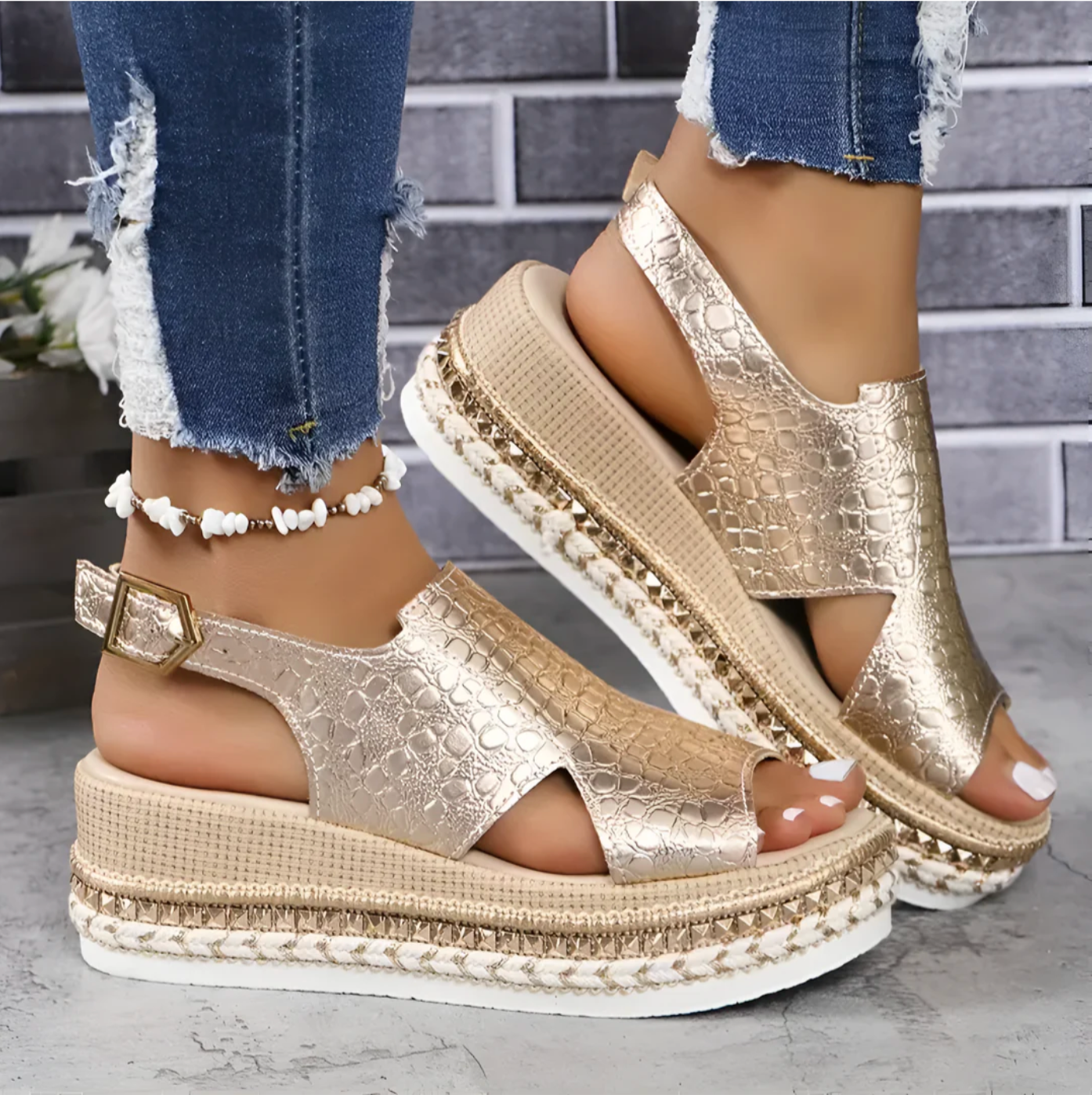 Plateau-Sandalen mit Kroko-Prägung – Stylisch & Bequem