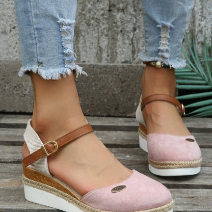 Espadrille-Sandalen mit Keilsohle und Riemchen