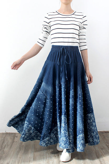 Hochtaillierter Denim-Rock mit Druck - Stylisch & Modern