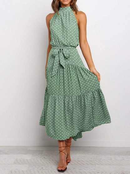 Ärmelloses Midikleid mit Bindegürtel und Stehkragen