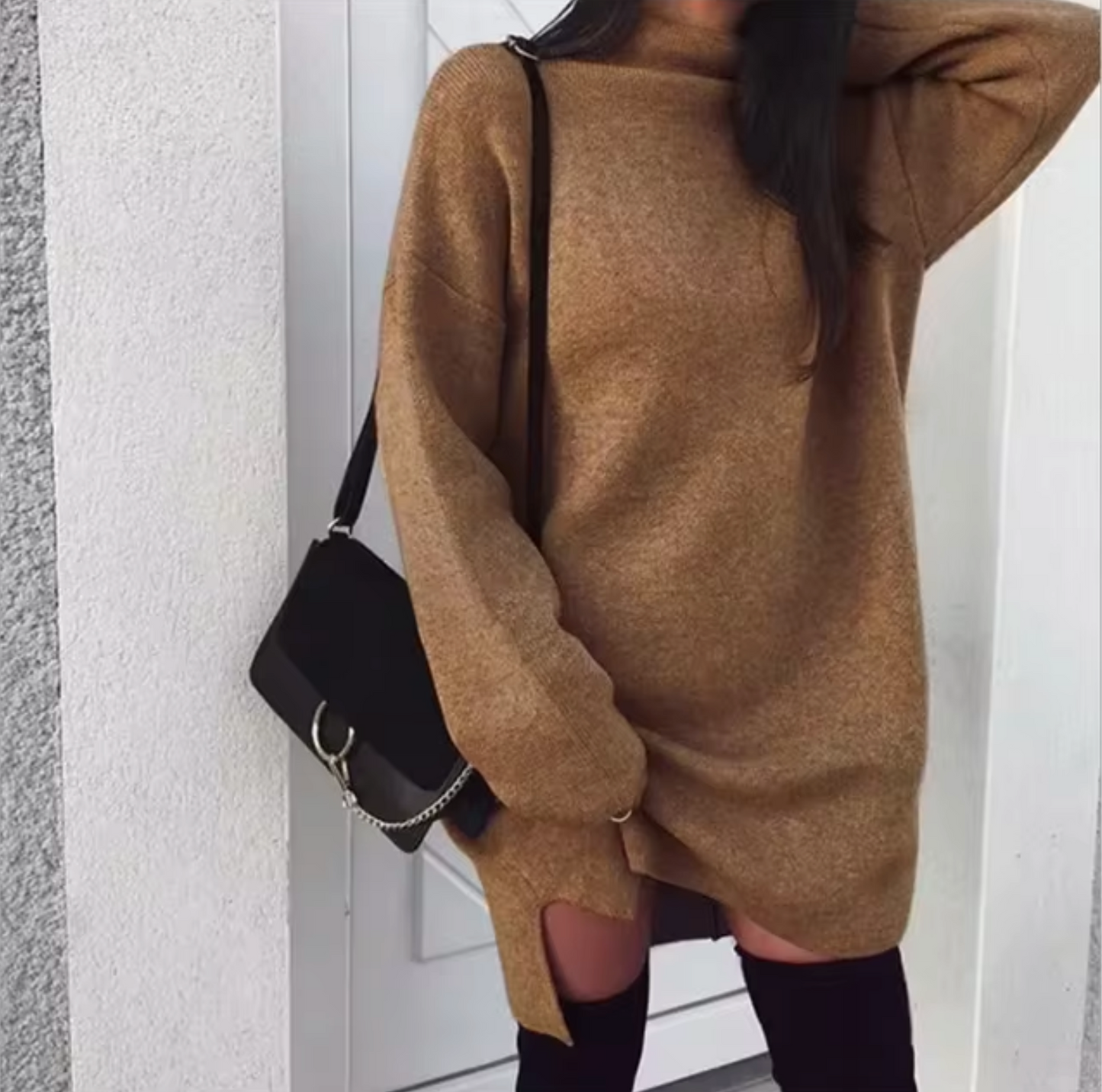 Übergroßes Strickkleid mit langen Ärmeln