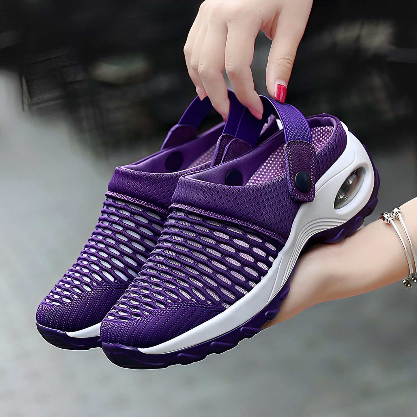 Atmungsaktive mesh-clogs mit flexibler sohle