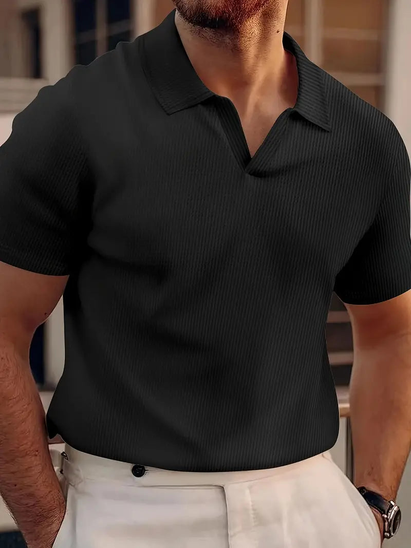 Geripptes Herren-Poloshirt mit kurzem Arm und offenem Kragen