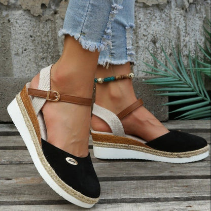 Espadrille-Sandalen mit Keilsohle und Riemchen