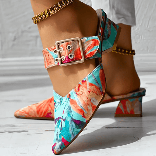 Modische Damen-Mules mit Blockabsatz und floralem Muster