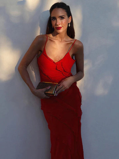 Elegantes Maxikleid mit Spaghettiträgern und Volantdetails