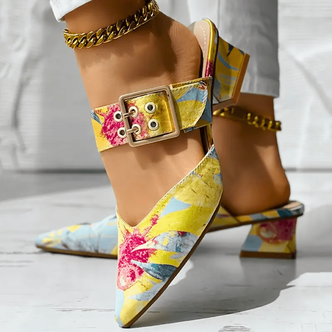 Modische Damen-Mules mit Blockabsatz und floralem Muster