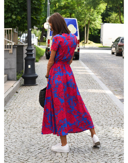 Kurzärmliges Maxikleid mit Gürtel und floralem Print