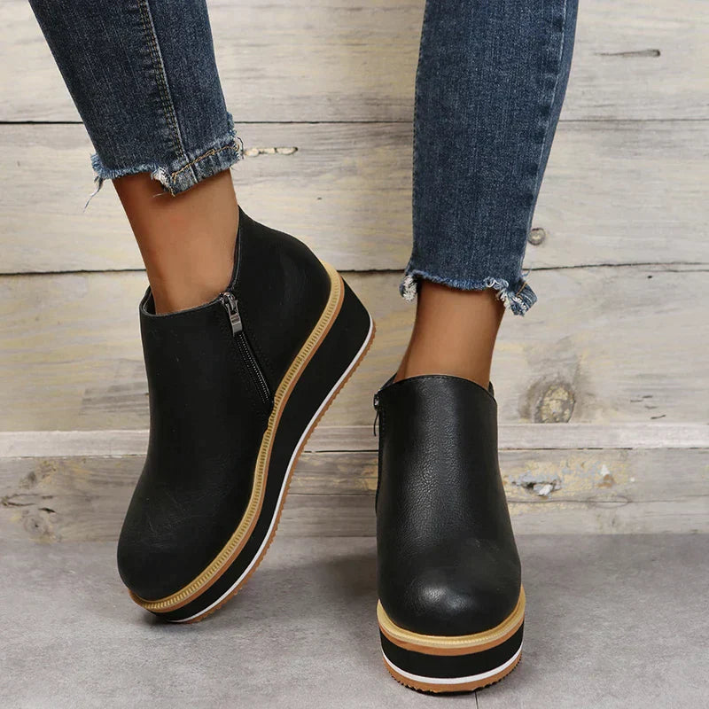 Damen-Stiefelette mit Plateausohle und Reißverschluss
