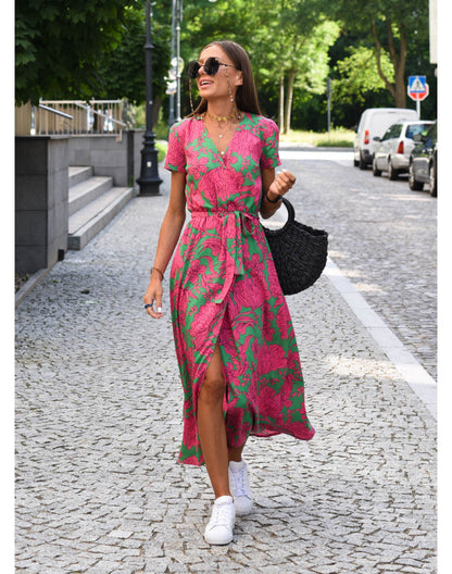 Kurzärmliges Maxikleid mit Gürtel und floralem Print