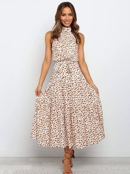 Ärmelloses Midikleid mit Bindegürtel und Stehkragen
