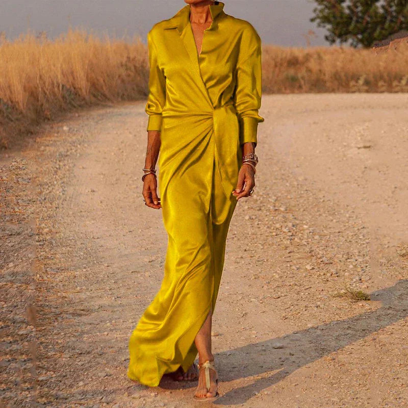 Elegantes Wickelkleid mit Kragen in Maxi-Länge