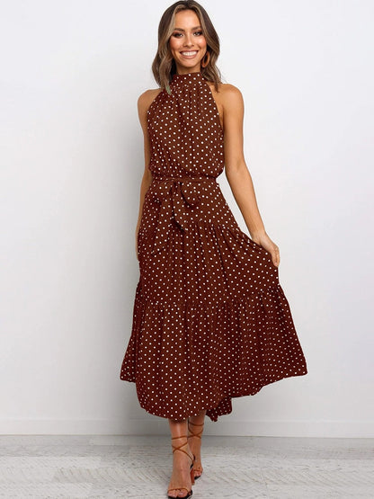 Ärmelloses Midikleid mit Bindegürtel und Stehkragen