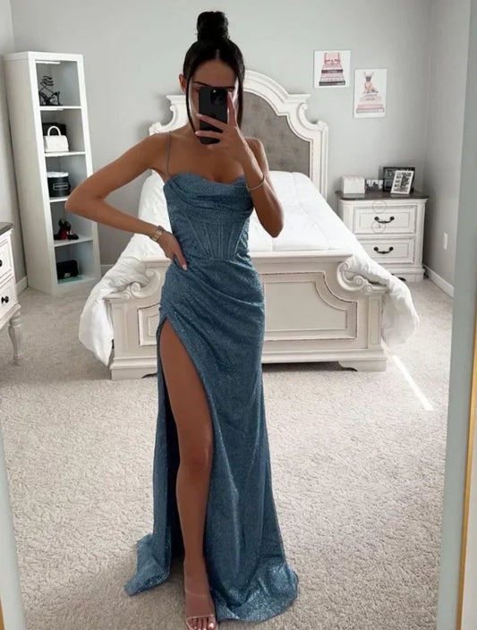 Maxi-Abendkleid mit Beinschlitz & Glitzereffekt