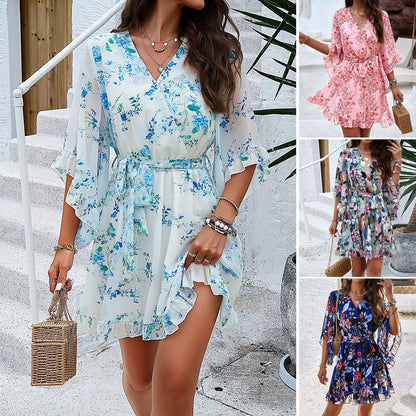 Mira | Kurzes Kleid mit V-Ausschnitt, Taillengürtel & Volantärmeln für Damen