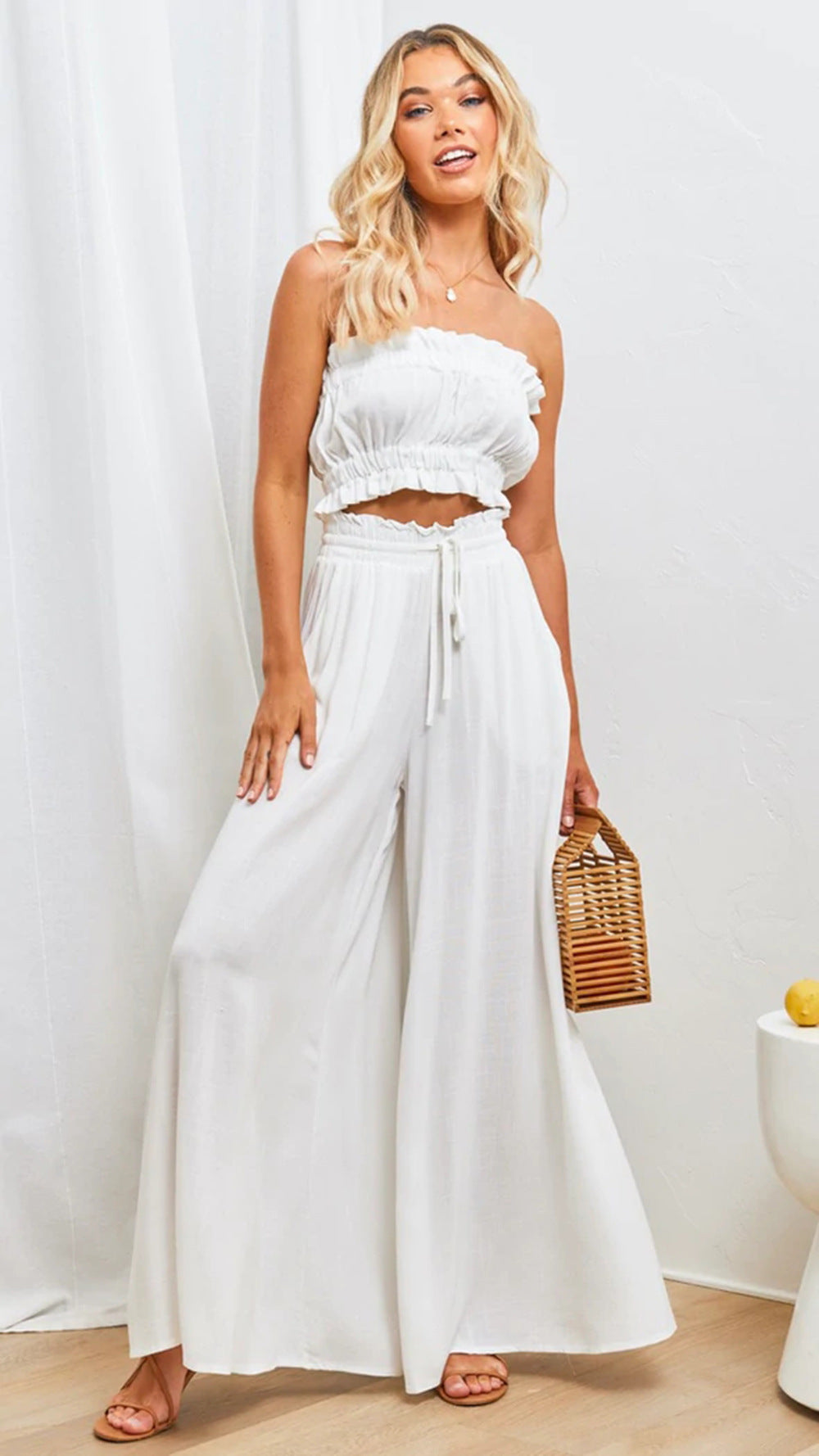 Mira | Fließende High-Waist-Hose mit weitem Bein und Bindegürtel für Damen