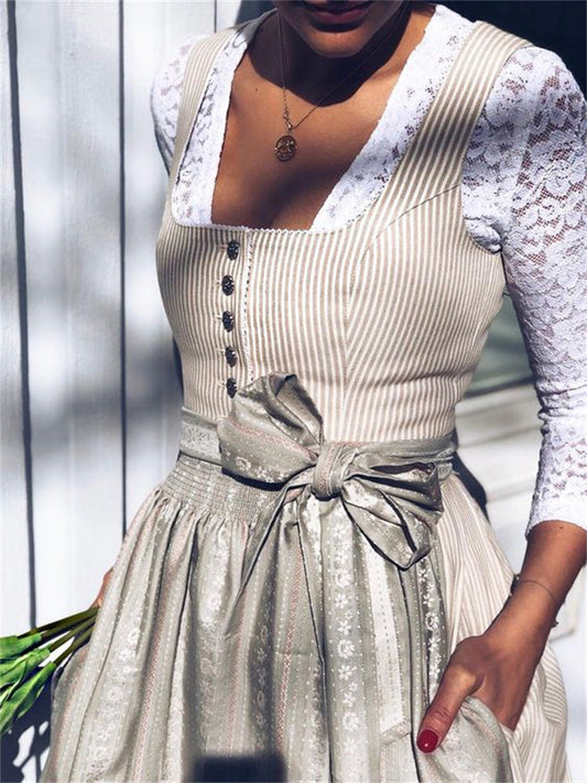 Klassisches Dirndlkleid mit Knopfleiste für das Oktoberfest