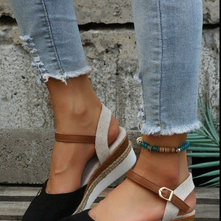 Espadrille-Sandalen mit Keilsohle und Riemchen