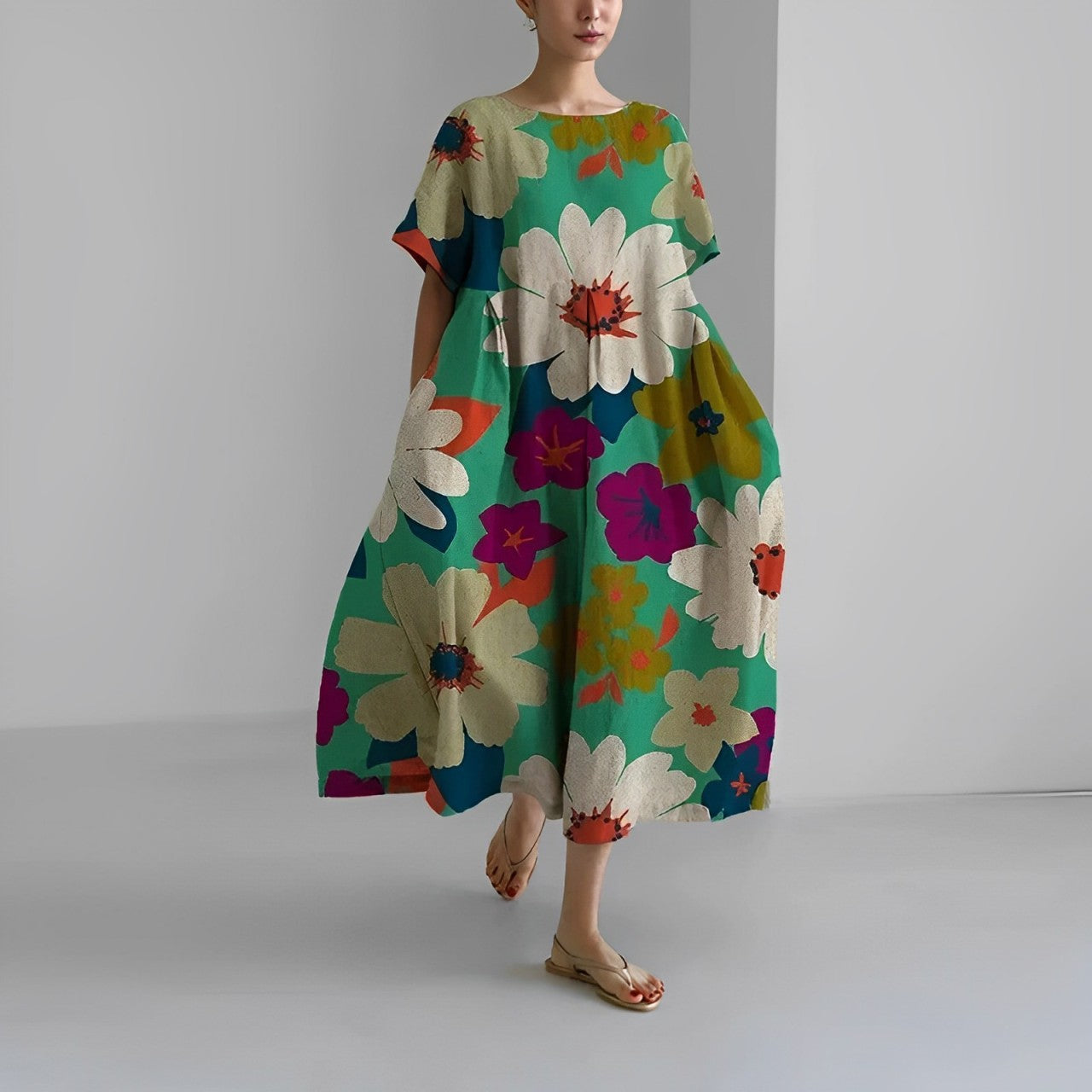 Lockeres midikleid mit rundhalsausschnitt und blumenprint