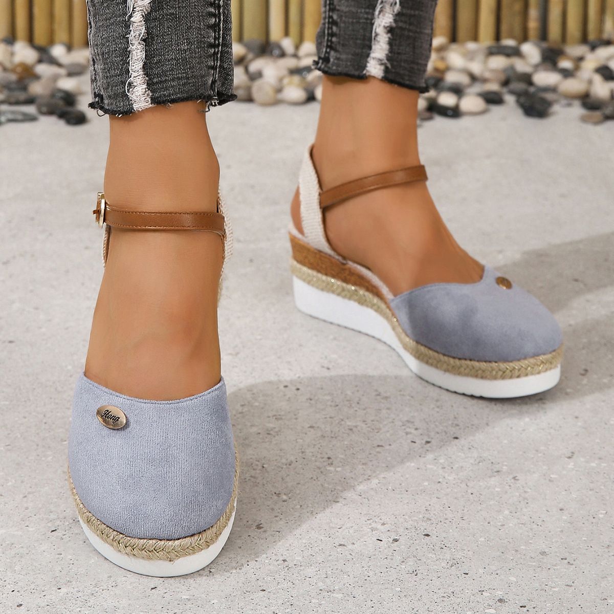 Espadrille-Sandalen mit Keilsohle und Riemchen