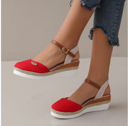 Espadrille-Sandalen mit Keilsohle und Riemchen