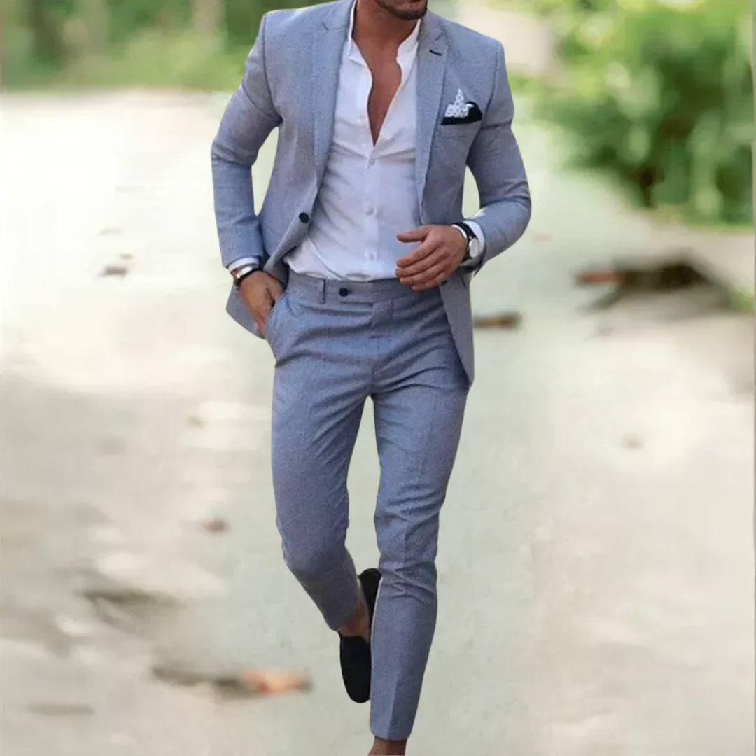 Eleganter Slim-Fit Anzug mit Sakko und Hose im modernen Design